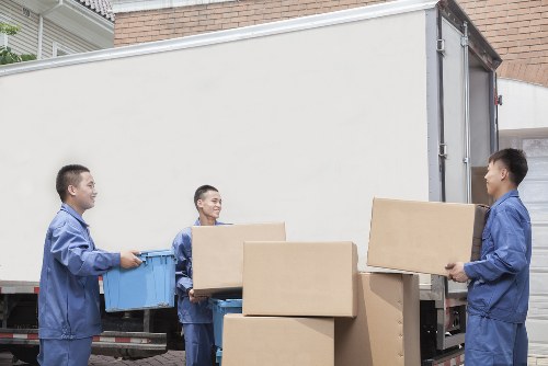 Local man with van service supporting a move in Dulwich residential streets